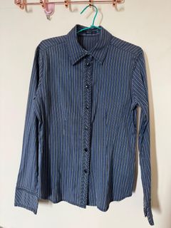 (Category: ) located in . Submitted by fafaneedtoclearwardrobe (Listing ID 1461717146, Image 1). Description: .