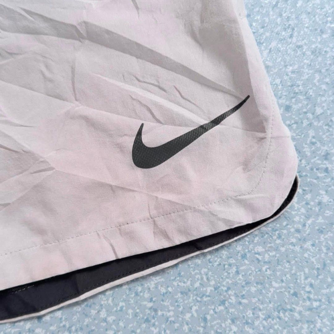 nike (Category: Activewear) located in Manila. Submitted by luckyeagle-cd5bf5 (Listing ID 1461687898, Image 3). Description: .