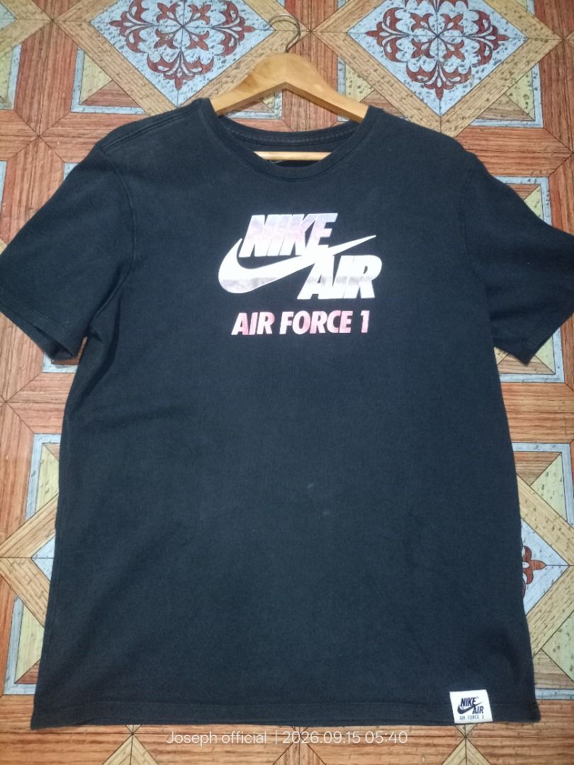 Nike Air Force 1 T-Shirt Black (Category: Tshirts & Polo Shirts ) located in Caloocan City. Submitted by kingjose_16 (Listing ID 1461793401, Image 1). Description: - Black Nike Air Force 1 T-shirt - Features classic Nike Air logo with Air Force 1 text on the front - Plain black on the back - Tag shows size M - Ideal for casual wear.