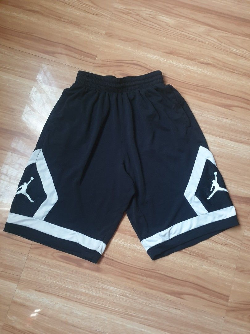 Nike Air Jordan Flight Diamond shorts (Category: Shorts) located in Makati City. Submitted by nvdluxurygoods (Listing ID 1461665327, Image 1). Description: black Nike Air Jordan Flight Diamond shorts featuring the iconic white diamond side panels with the Jumpman logo can small to med.