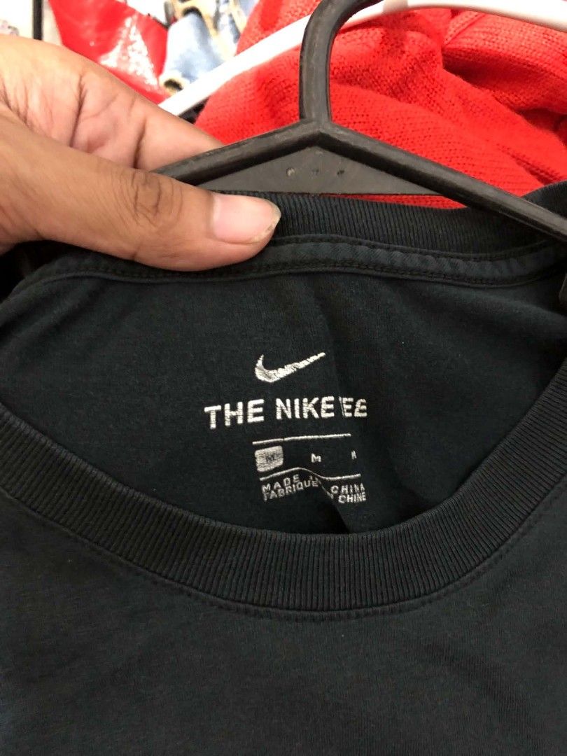 Nike Big Logo Shirt (Category: Tshirts & Polo Shirts ) located in Manila. Submitted by wildshark-33d3 (Listing ID 1461778242, Image 3). Description: Authentic Excellent condition Issue check last picture.