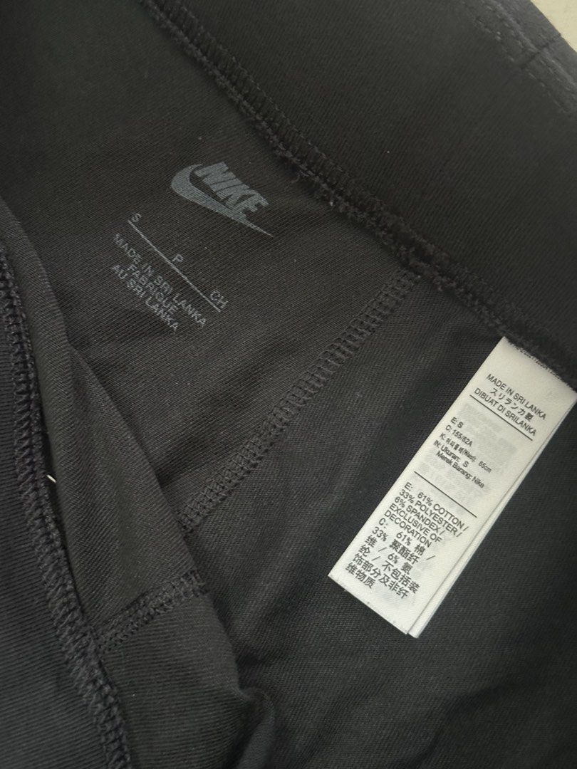 Nike Black Biker Shorts S (Category: Activewear) located in Bacoor. Submitted by de_clutters (Listing ID 1461572565, Image 2). Description: - Brand: Nike - Color: Black - Style: Biker Shorts - Waist: 24 inches - Length: 15.8 inches - Material: Comfortable and stretchy RFS: doesn’t fit me .