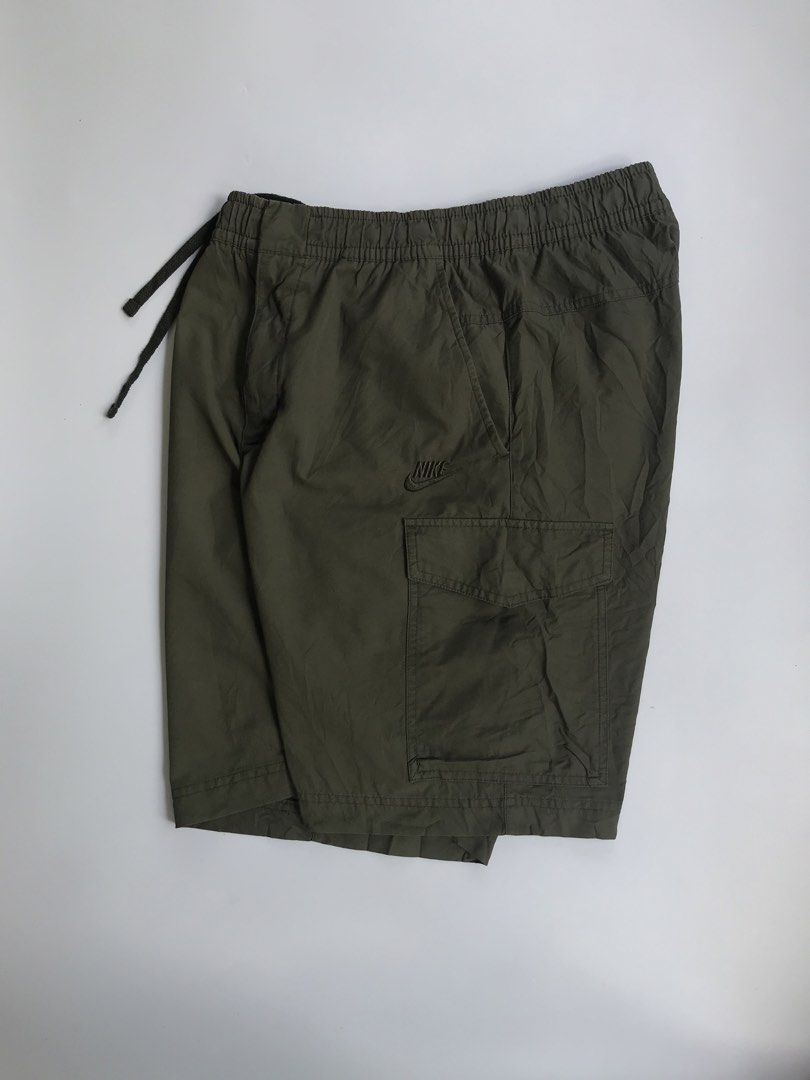 NIKE CARGO SHORT (Category: Shorts) located in Aurora. Submitted by thrillthriftfinds123 (Listing ID 1461615292, Image 1). Description: NIKE CARGO SHORT SIZE XL ON TAG BEST FIT LARGE NO ISSUE GOOD CONDITION GANDA NANG KULAY 9.5 COLOR RATE .