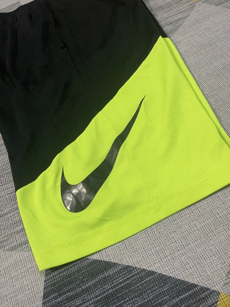 Nike drifit mens short (Category: Shorts) located in Taytay. Submitted by ekselentekondisyon (Listing ID 1461714912, Image 3). Description: Nike mens short Best fit small adult W-28-32 L-21 Leg opening-11.5 Taytay rizal location No issue.