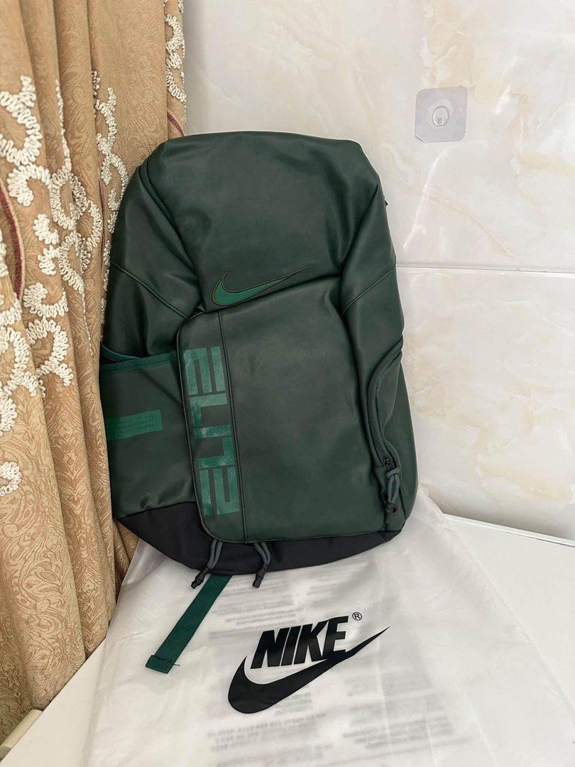 Nike Elite Bags V3 & V4 (Category: Backpacks) located in Quezon City. Submitted by stuffs.hellyy (Listing ID 1461773450, Image 3). Description: leather material.