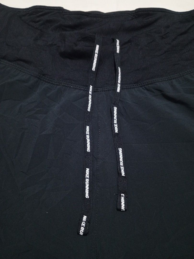 Nike Flex stride running short (Category: Shorts) located in Santa Maria. Submitted by paulo-garcia21 (Listing ID 1461734053, Image 3). Description: med on tag 26 to 32 by 12.8 hem 10.5 excellent condition no issue.