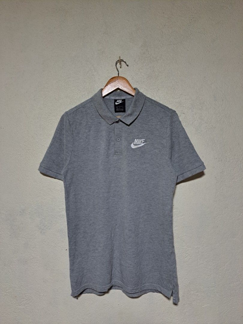 Nike Gray Poloshirt (Category: Tshirts & Polo Shirts ) located in Dumaguete. Submitted by jayarbajad49160 (Listing ID 1461569707, Image 1). Description: Nike Gray Poloshirt Authentic/Original - 600 add sf As new Condition Color rate:9.8/10 No issue Size Medium Width:19 Length:28 Loc dumaguete city visayas.