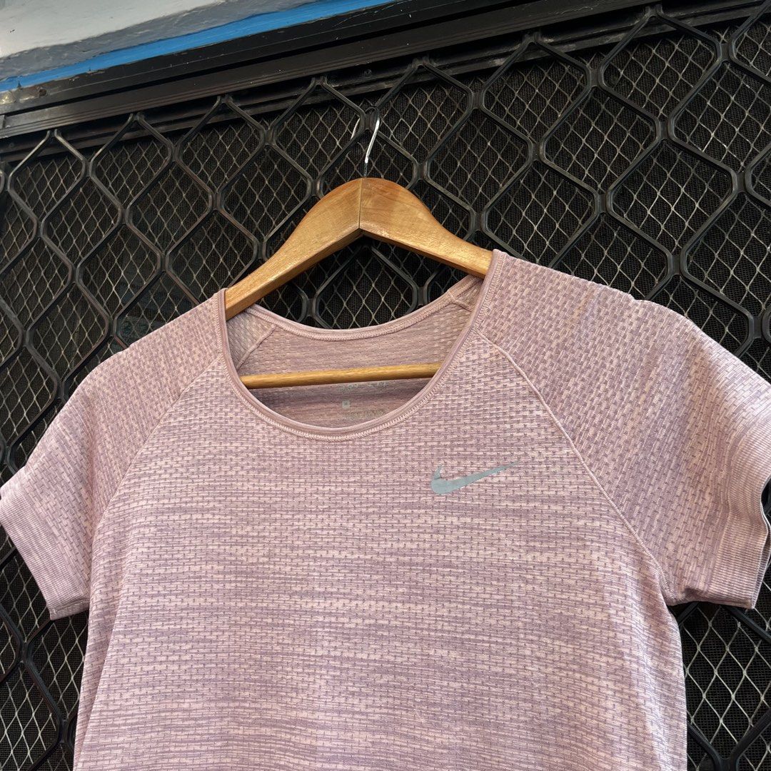 Nike knit drifit shirt (Category: Activewear) located in Taguig. Submitted by scoutandloots (Listing ID 1461576803, Image 2). Description: Nike knit drifit shirt • Size: M • 17x24.5.