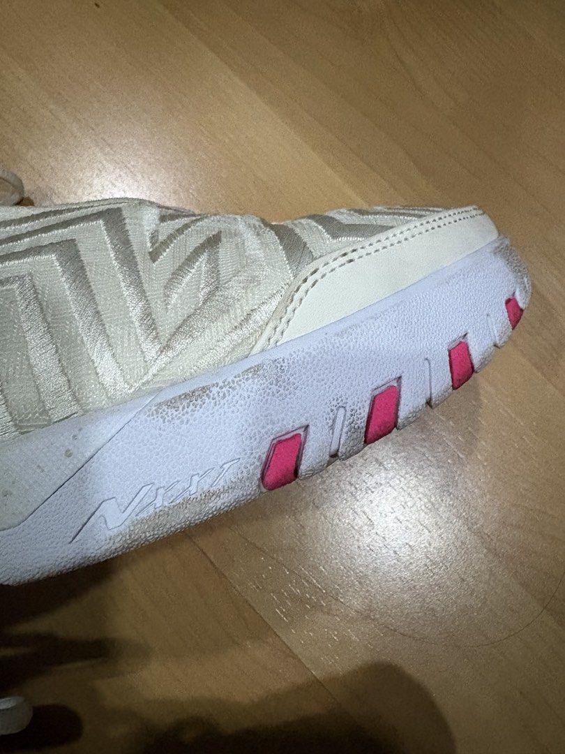 Nike LeBron NXXT Genisus (Category: Sneakers) located in Cavite. Submitted by bvubblxs (Listing ID 1461754846, Image 3). Description: Used White Nike LeBron NXXT Genisus Basketball Shoes Good Condition Bought from Nike Factory Store Santa Rosa.