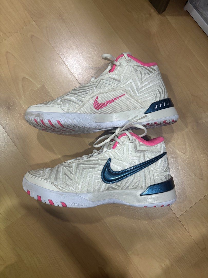 Nike LeBron NXXT Genisus (Category: Sneakers) located in Cavite. Submitted by bvubblxs (Listing ID 1461754846, Image 1). Description: Used White Nike LeBron NXXT Genisus Basketball Shoes Good Condition Bought from Nike Factory Store Santa Rosa.
