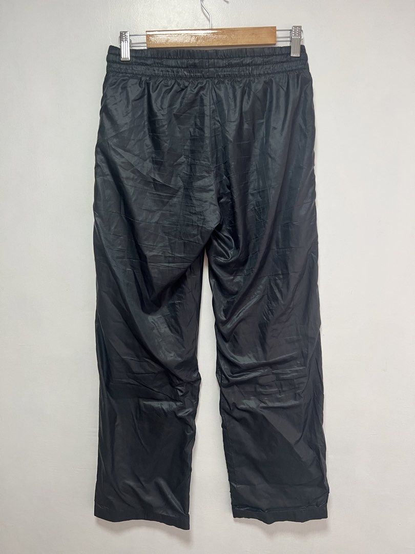 Nike nylon track pants “ JUST DO IT” side tape (Category: Activewear) located in Muntinlupa City. Submitted by thriftdripbyjm (Listing ID 1461727838, Image 2). Description: Color rate: 10/10 as new Dimes: 14x37 (M on tag) Hemline: 9 Issue: none Price: 850+sf.