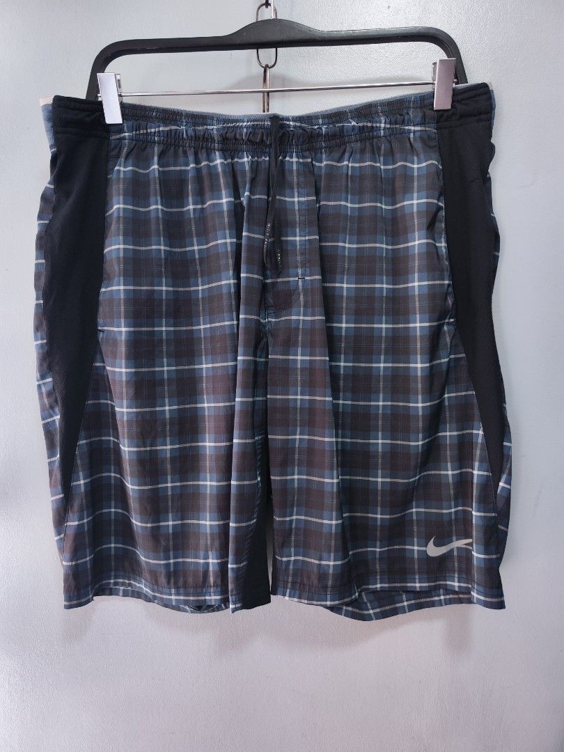 Nike Plaid Drifit Shorts (Category: Shorts) located in Bulacan. Submitted by emilj23 (Listing ID 1461682500, Image 1). Description: Nike Plaid Drifit Shorts Size L on tag L 20 W 36-42 Leg Hole 11.5 Condition 9.5/10 Color rate 9.5/10 No Issue.
