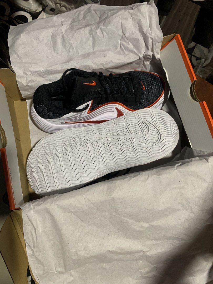 NIKE PRECISION 8 (Category: Casual Shoes) located in Caloocan City. Submitted by ruzz_l (Listing ID 1461626573, Image 3). Description: .
