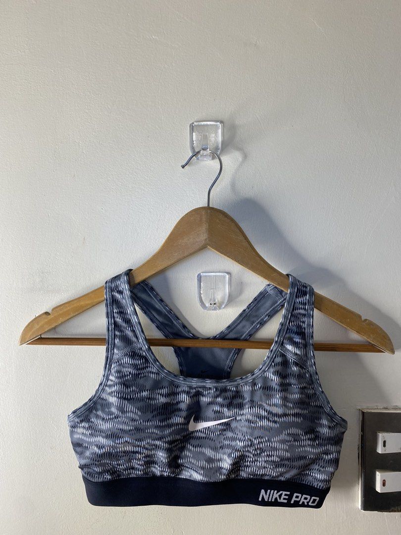 Nike pro black-gray combi S padded a26 (Category: Activewear) located in Baguio. Submitted by buyforless_2600 (Listing ID 1461796177, Image 1). Description: .