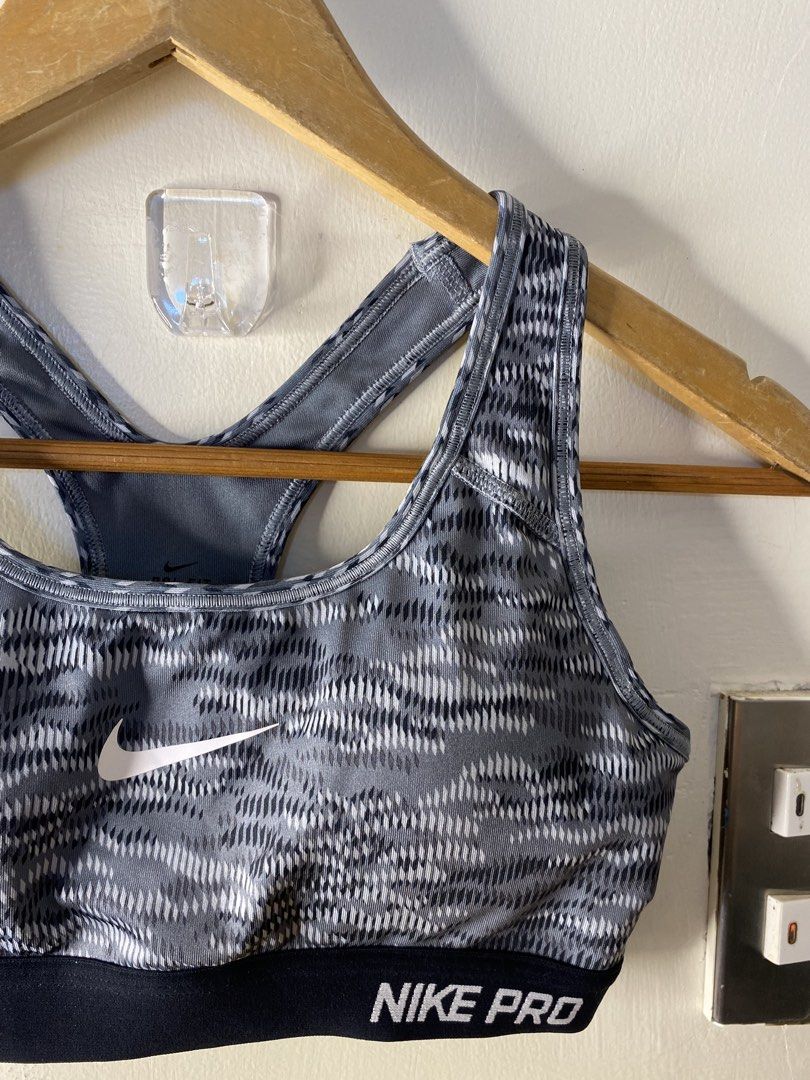 Nike pro black-gray combi S padded a26 (Category: Activewear) located in Baguio. Submitted by buyforless_2600 (Listing ID 1461796177, Image 2). Description: .