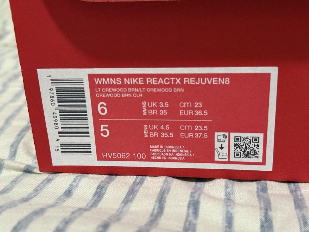 Nike ReactX Rejuven8 Women’s Size 6 (Category: Slippers and slides) located in Pasig City. Submitted by metaxgross (Listing ID 1461797634, Image 2). Description: Nike’s viral recovery shoes in Light Orewood Brown. Ideal for post-exercise use but can be worn casually as well. Extra pair. Authentic. SRP: 3,895.
