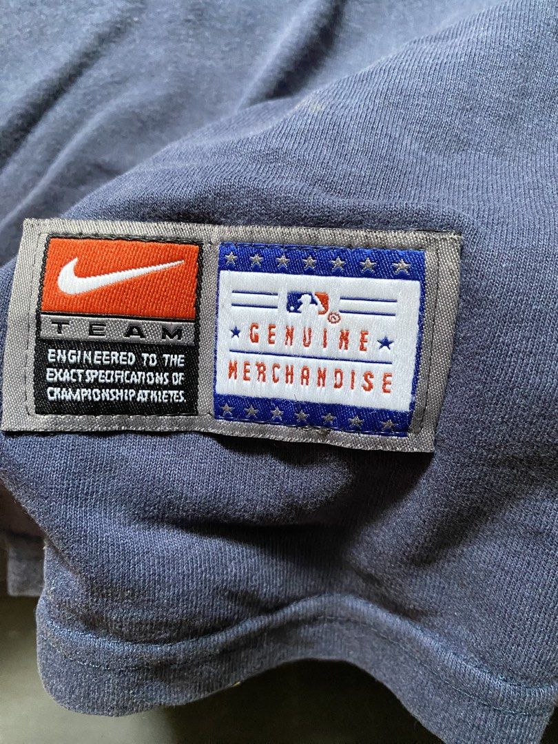 Nike Seattle Mariners MLB Team T-Shirt XXL (Category: Tshirts & Polo Shirts ) located in Zamboanga. Submitted by trippsnthrifts (Listing ID 1461615500, Image 3). Description: - Navy blue Nike t-shirt for the Seattle Mariners - Features team name across the chest - Mariners 'S' logo on the sleeve - Size: Tagged XXL - Origin: Made in Mexico with U.S.A. fabric - Ideal for any baseball fan.