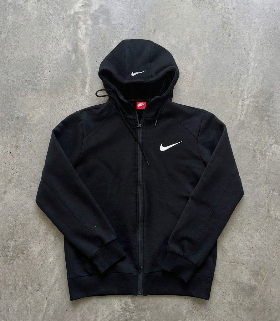 NIKE TECH FLEECE HOODIE (OFF) (Category: Coats, Jackets and Outerwear) located in Aparri. Submitted by toogood2bethrift (Listing ID 1461739290, Image 1). Description: NIKE TECH FLEECE ( OFF LANG FOR PSG) 21 BY 25 Small to medium 9.8/10 color rate 300 free sf!.