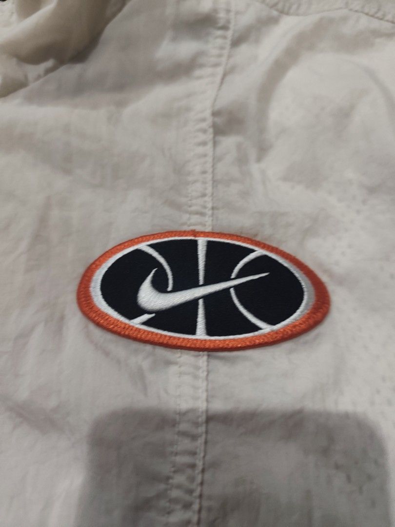 Nike Throwback Woven Jacket (Category: Coats, Jackets and Outerwear) located in Malabon City. Submitted by maaac23 (Listing ID 1461715658, Image 3). Description: NIKE WOVEN JACKET 25X27 GOOOD CONDITION MAY MALIIT NA STAIN 1.1K +SF MALABON CITY .