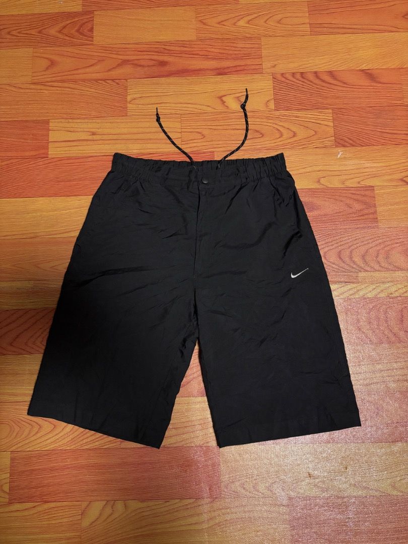 Nike Track short (Category: Shorts) located in Panabo. Submitted by randolph.smallseller (Listing ID 1461593614, Image 1). Description: • Waist : 28-32 (stretchable) • Length : 20 • Leg open : 10 • Excellent condition • no issue.