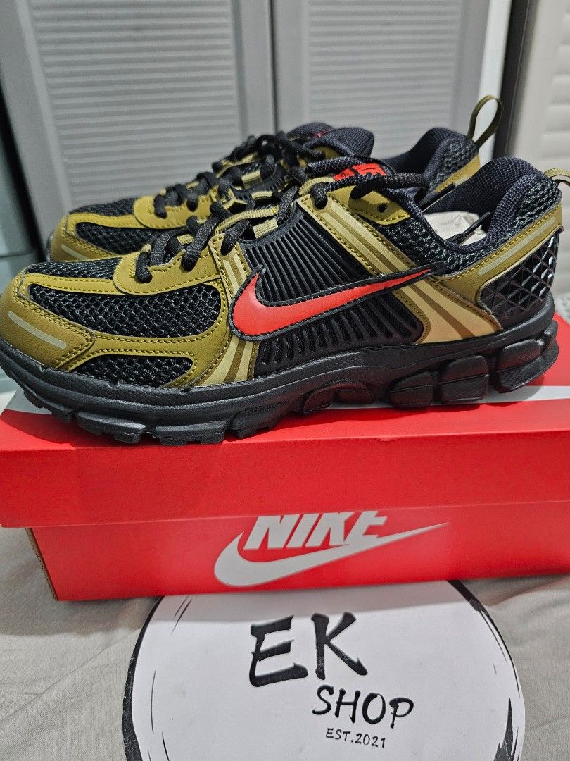 Nike Vomero 5 6Y/7.5W (Category: Sneakers) located in Caloocan City. Submitted by euniceds (Listing ID 1461574584, Image 1). Description: Brand New Original/Legit Below SRP Nike Vomero 5 GS 6Y/7.5W Black/Olive Flak/Red Srp Php5,195.00 Php2,999.00 only Pickup or delivery North Caloocan.