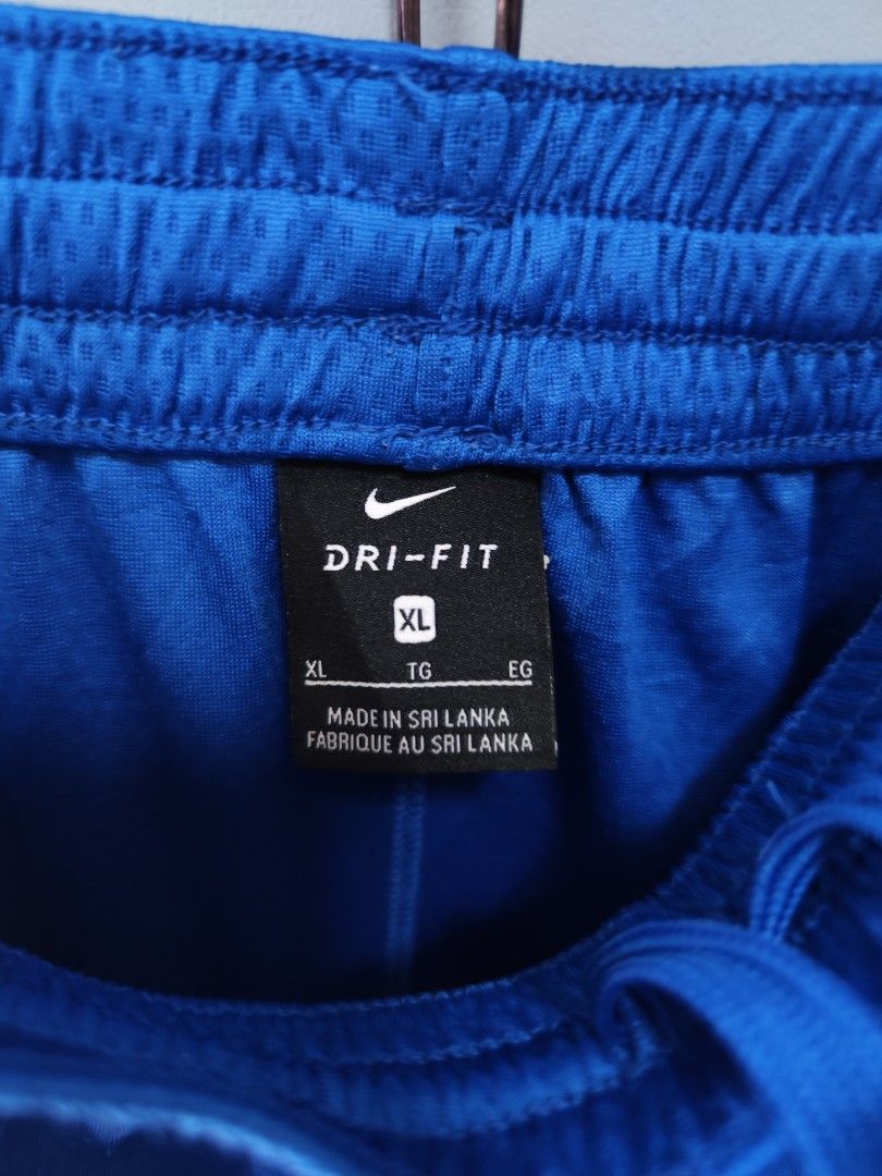 Nike Youth Drifit Shorts (Category: Shorts) located in Bulacan. Submitted by emilj23 (Listing ID 1461680304, Image 3). Description: Nike Youth Drifit Shorts Size XL on tag L 20 W 26-30 Leg Hole 11 Condition 9.5/10 Color rate 9.5/10 Issue Stains,runs.