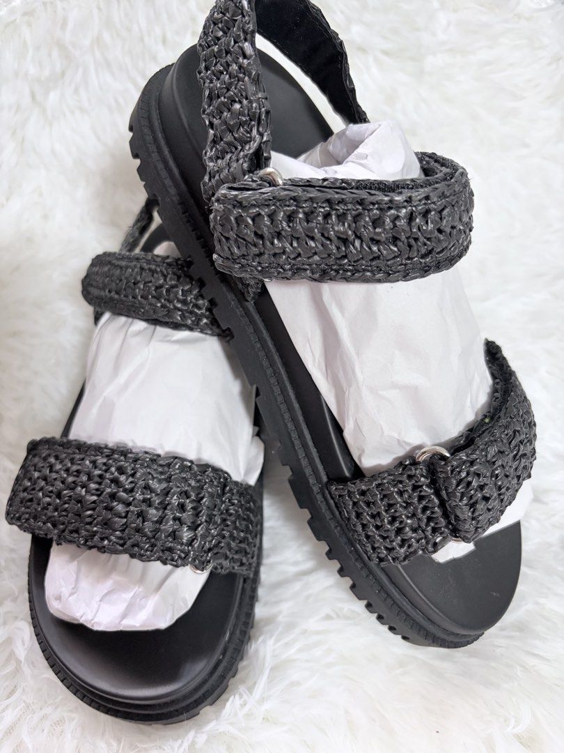 Nine West Black Woven Platform Sandals (Category: Flats & Sandals) located in Makati City. Submitted by wendellene (Listing ID 1461597643, Image 1). Description: - Brand: Nine West - Color: Black - Style: Platform Sandals - Features: Woven straps (front & ankle), Chunky lug sole - Size: 6.5M - Occasion: Casual wear or dressing up.