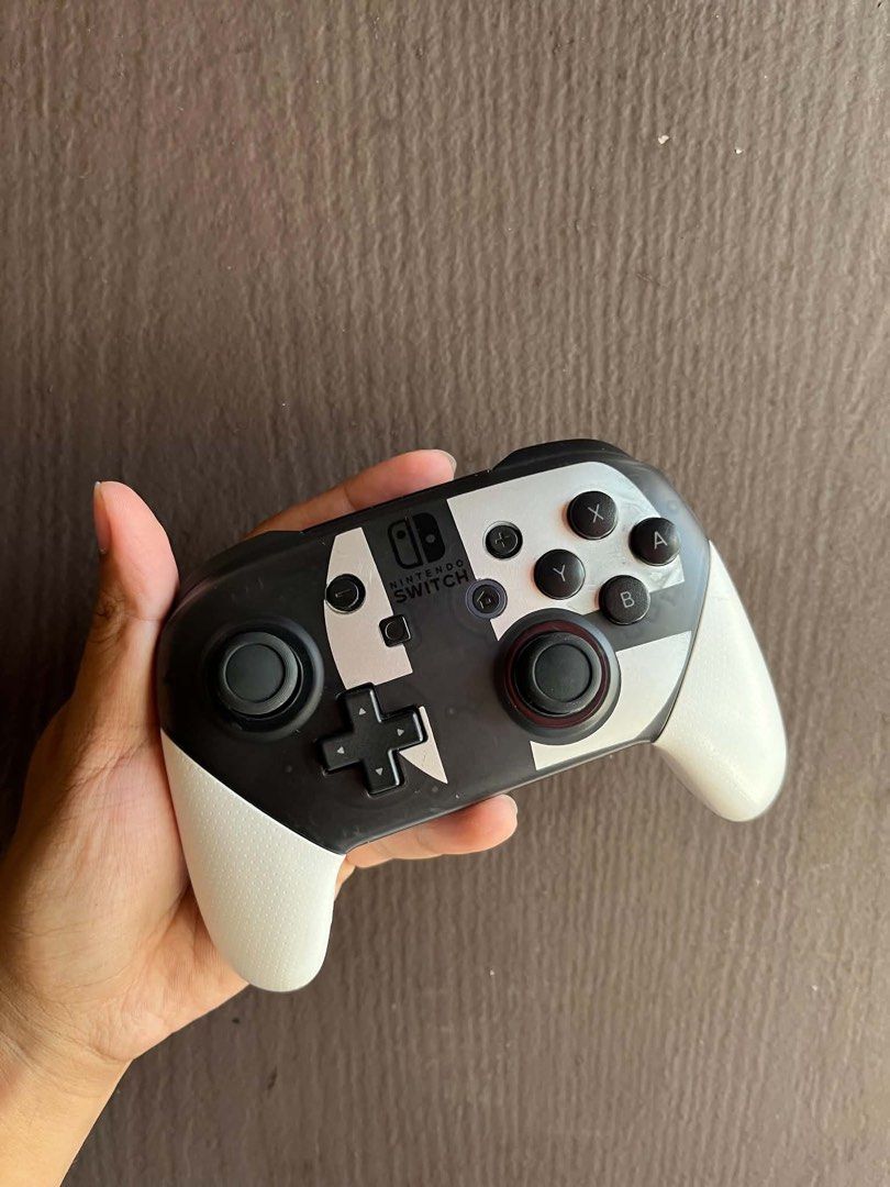 Nintendo pro controller (Category: Controllers) located in Quezon City. Submitted by all_about_retro (Listing ID 1461601064, Image 1). Description: Nintendo switch pro controller Super smash brod edition Tested Buttons working except ZL Meron ako video na tinetest Good battery Makinis unit Pickup.
