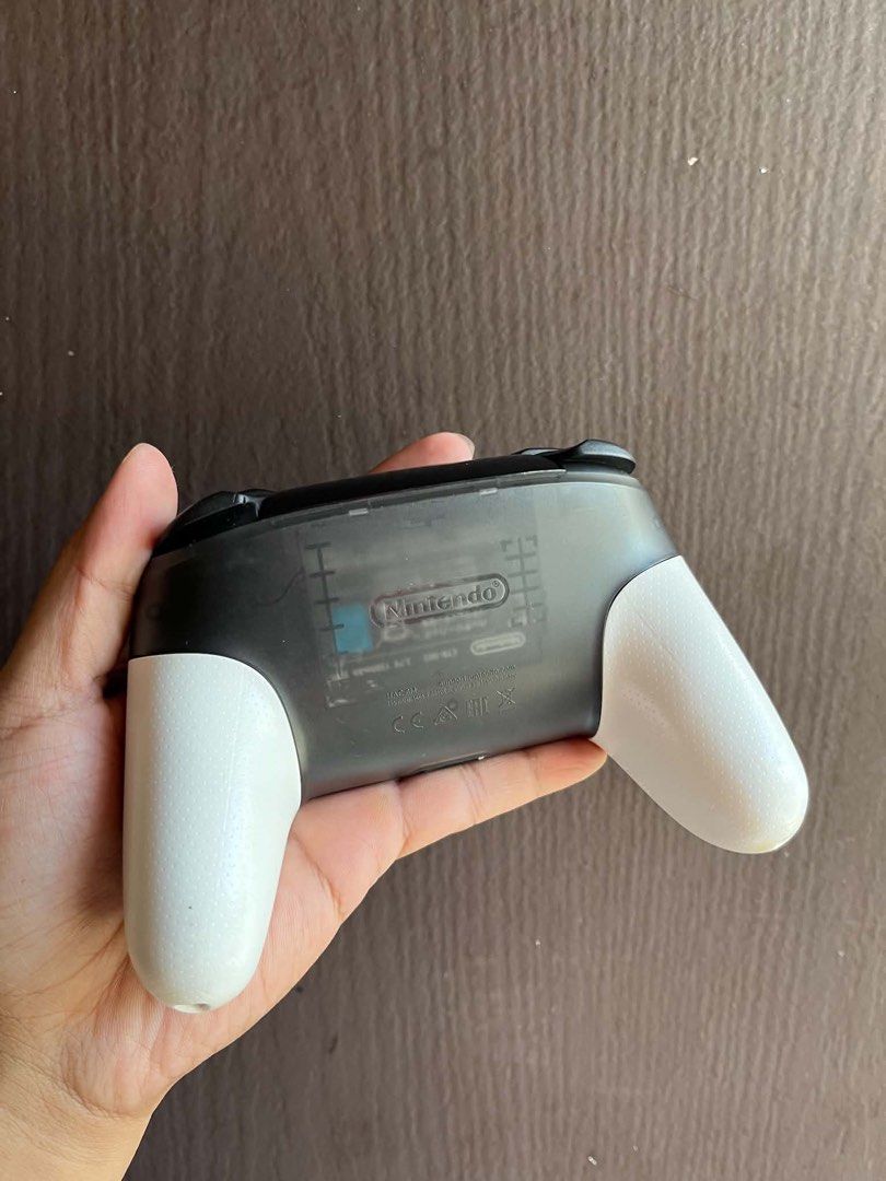 Nintendo pro controller (Category: Controllers) located in Quezon City. Submitted by all_about_retro (Listing ID 1461601064, Image 2). Description: Nintendo switch pro controller Super smash brod edition Tested Buttons working except ZL Meron ako video na tinetest Good battery Makinis unit Pickup.