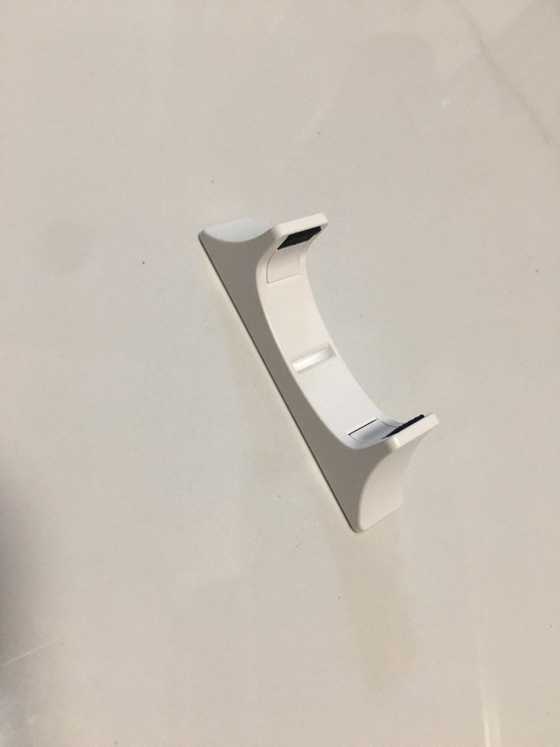 Nintendo Wii Stand (Category: Cases & Covers) located in Pasay City. Submitted by gilbertso62551 (Listing ID 1461723599, Image 1). Description: - NINRENDO Wii accessory stand - As is,where is - Good condition .