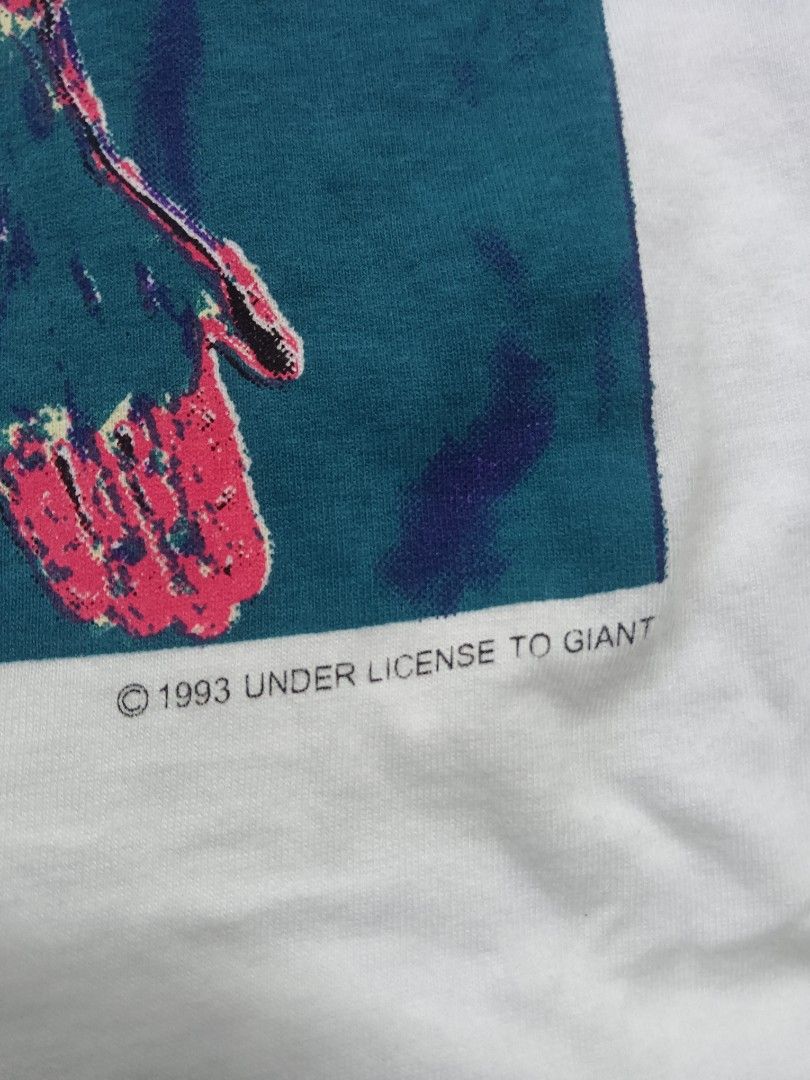 NIRVANA (Category: Tshirts & Polo Shirts) located in Puchong. Submitted by bundlethriftop.1999 (Listing ID 1461750714, Image 3). Description: WARNA PUTIH BERSIH CONDITION CEMERLANG X DA KEROSKAAN ATAU PINHOLE PADA BAJU ..SAIZ L XL CUN PAKAI JAHITAN SINGLE.