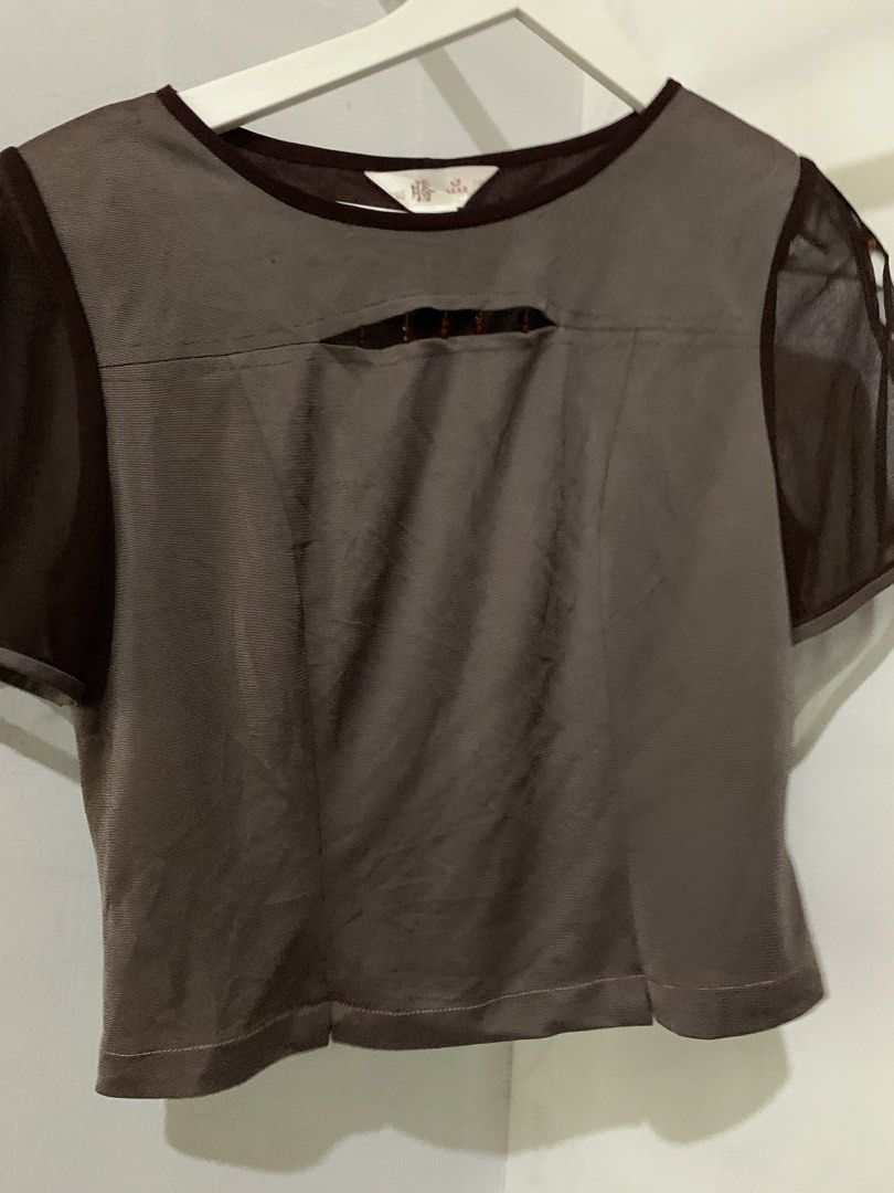 No brand (Category: Blouses) located in Manila. Submitted by spaceshop12345 (Listing ID 1461595643, Image 1). Description: .