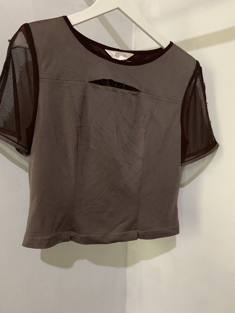 No brand (Category: Blouses) located in Manila. Submitted by spaceshop12345 (Listing ID 1461595643, Image 2). Description: .