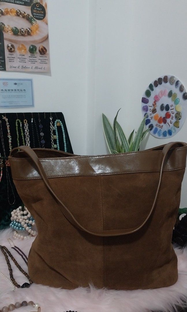 No brand (Category: Tote Bags) located in Ajuy. Submitted by josh_and_jewels (Listing ID 1461759522, Image 1). Description: Gamosa inside/adjustable strap.