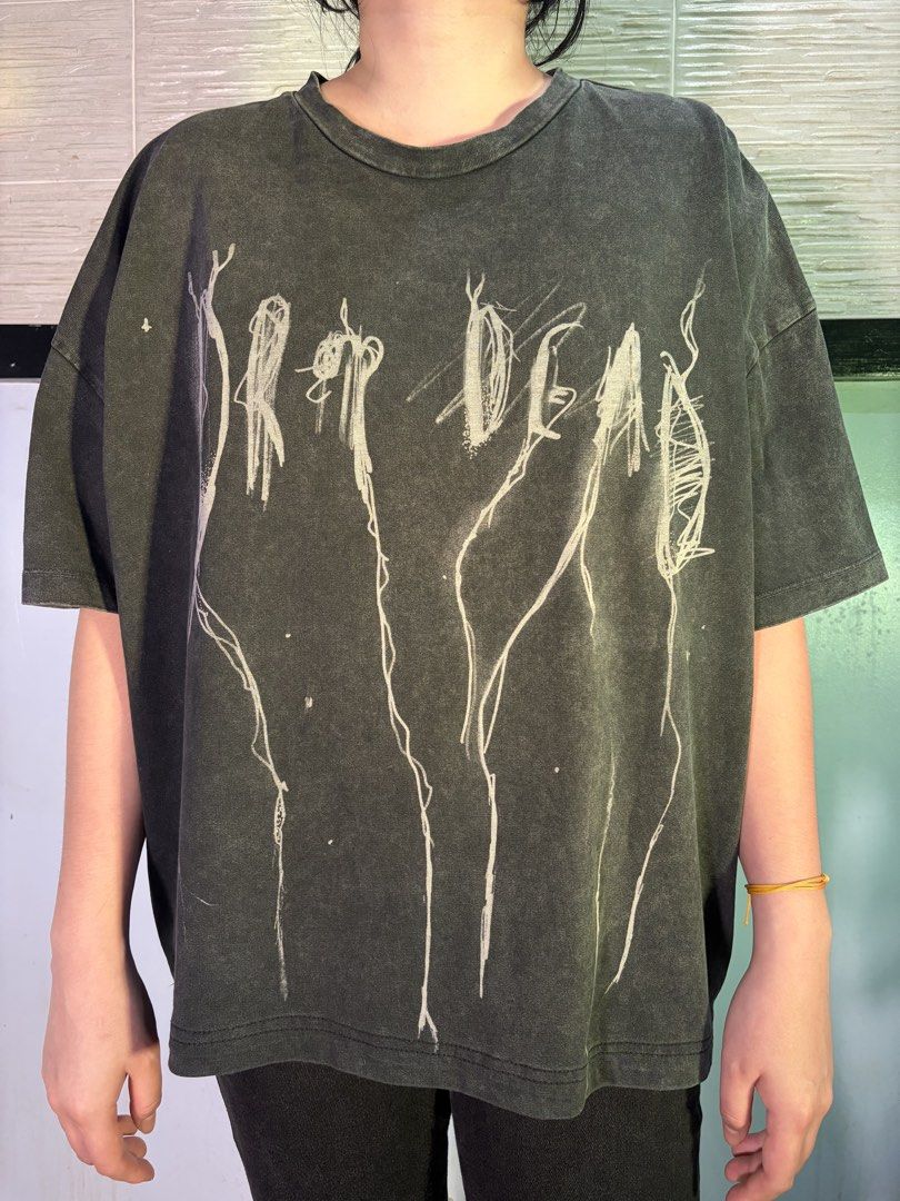 Official Drop Dead Grunge Stone Wash Cropped Tee (Category: Tshirts & Polo Shirts ) located in Quezon City. Submitted by theiiclothing (Listing ID 1461699334, Image 1). Description: Official Drop Dead Grunge Stone Wash Cropped Tee Size (width: 25 inches x length: 24 inches) 1,200PHP ONLY! DM us for reservations or further inquiries. For sure buyers, comment “mine” on this pic Stay blessed to be dressed! 🙏.
