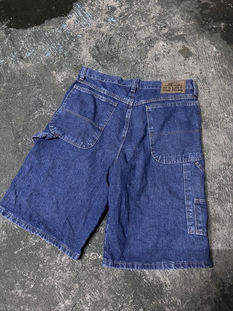 Old mill Carpenter Shorts (Category: Shorts) located in Pasay City. Submitted by metro_thrift (Listing ID 1461565542, Image 1). Description: no issue 32waist 22 length 11.5 leg open .
