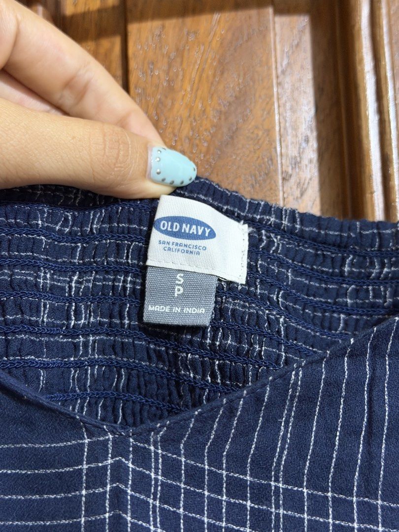 Old Navy dark blue plaid midi dress (Category: Dresses) located in Quezon City. Submitted by latiendadejaye (Listing ID 1461684264, Image 3). Description: Purchased in the US. Some stretch, best fits M-L In good condition, worn maybe once or twice. MOP: BPI, Gcash, Maya RFS: cleaning out my closet.