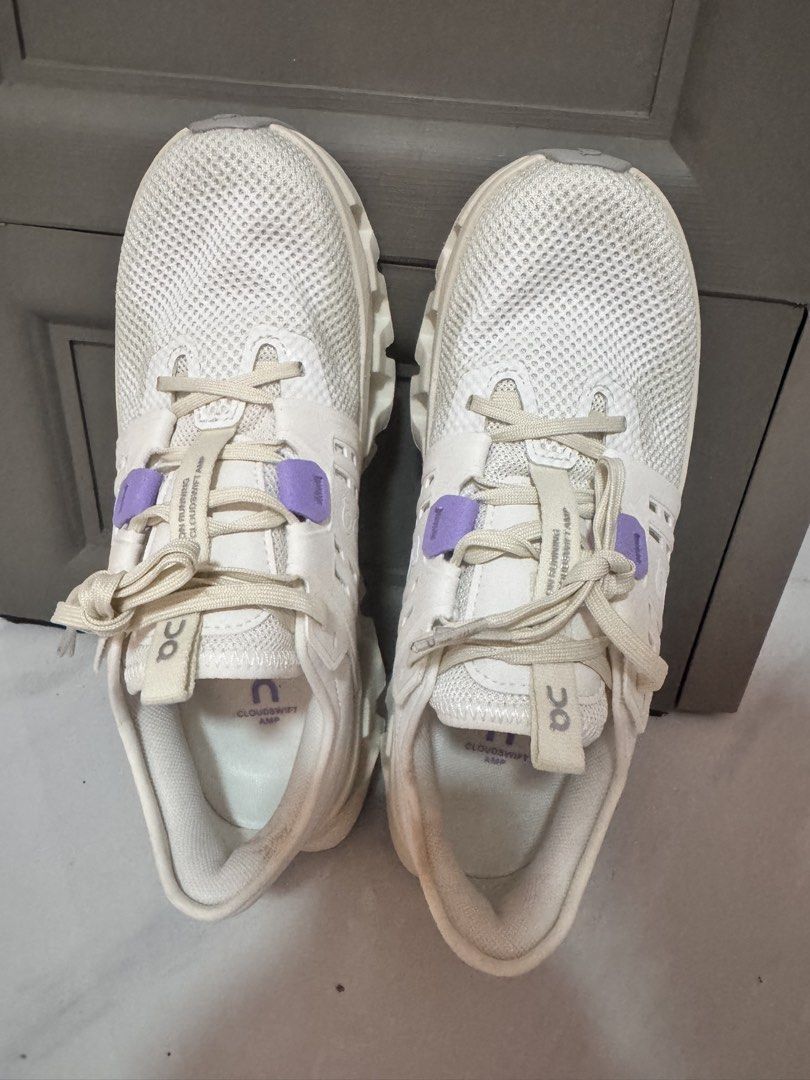 On Cloudswift AMP Running Shoes White/Cream (Category: Sneakers) located in Manila. Submitted by stealmystuff (Listing ID 1461660504, Image 2). Description: -Not my style. BRANDNEW! -Padala from the USA, so walang box (for more space sa baggage) -May washable stain lang (last 2pics) dahil siksik sa bagahe - On Cloudswift AMP Running Shoes - Color: White/Cream - Size: US 8 / EU 39 / UK 6 / JP 25 - Features responsive CloudTec® cushioning - Ideal f
