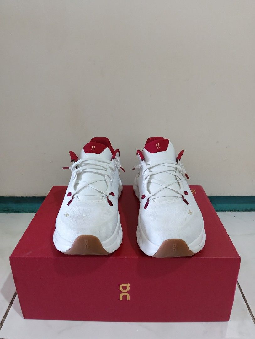 Oncloud Tilt (Category: Sneakers) located in Santa Cruz. Submitted by jm.co (Listing ID 1461633319, Image 3). Description: Forsale Oncloud Tilt Chinese New Year size 7" / 38cm no issue brandnew complete with box for ony 1,200php only stacruz laguna.