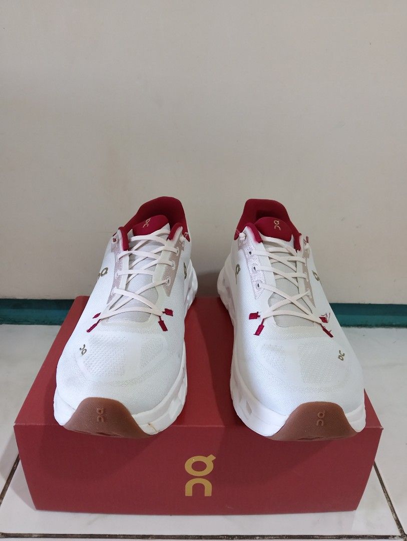OncloundTilt (Category: Casual Shoes) located in Santa Cruz. Submitted by jm.co (Listing ID 1461632631, Image 3). Description: Forsale Oncloud Tilt Chinese NewYear OEM brandnew no issue complete with box for only 1.2k.