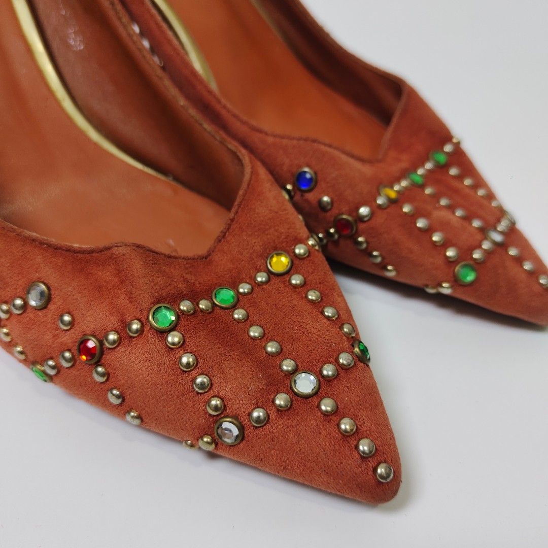 orange beaded studded heels (Category: Heels) located in Cebu City. Submitted by crispyfri3dchicken (Listing ID 1461767430, Image 2). Description: 666 freeship size 7/38.