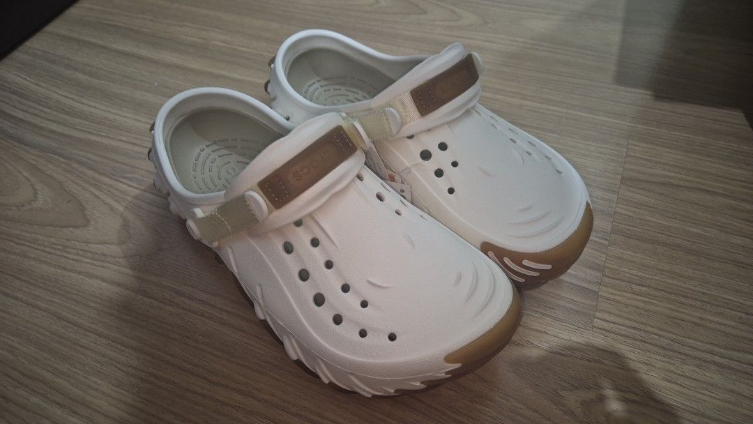 Original | From U.S |CROCS Echo Gum RO Clog (Category: Slippers & Slides) located in Manila. Submitted by kai_p (Listing ID 1461770229, Image 2). Description: CROCS Echo Gum RO Clog Original Price: 5,495 (IN PESOS) RFS: Incorrect Size | Details - BRAND NEW: Bought from the U.S - Comes with Original Bag - US 9 MEN : US 11 WOMEN / EUR 42-43 / CN 270(2.5) (Sizes can be seen in the photos provided)..