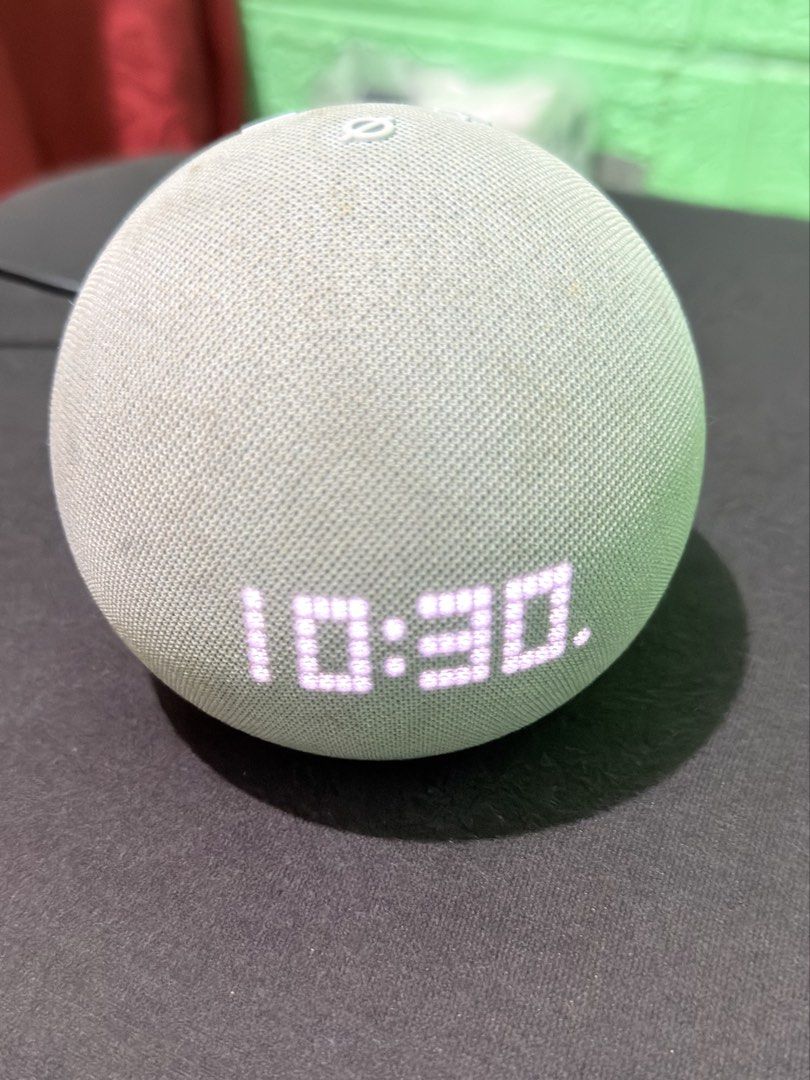 Original Amazon Echo Dot with Clock (5th Generation) (Category: Soundbars, Speakers & Amplifiers) located in Manila. Submitted by _declutterprelovezz (Listing ID 1461741014, Image 2). Description: Super nice neto sa bahay nauutusan hehehe ang ganda neto say alexa lang .