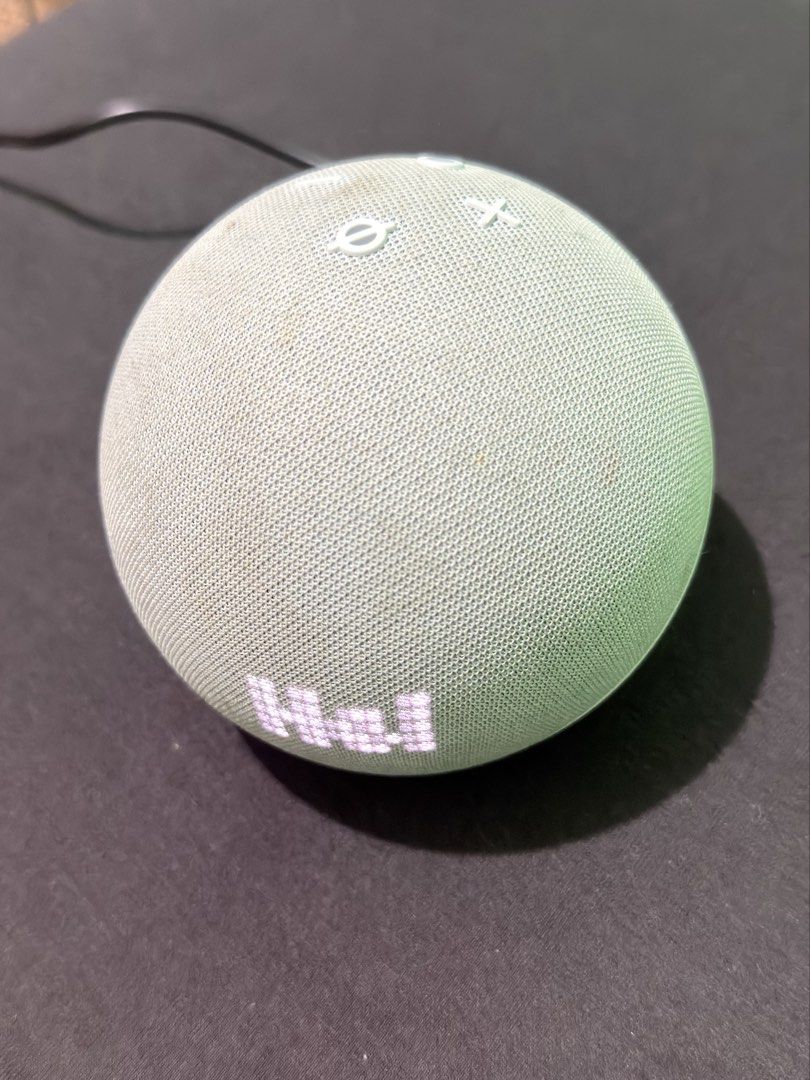 Original Amazon Echo Dot with Clock (5th Generation) (Category: Soundbars, Speakers & Amplifiers) located in Manila. Submitted by _declutterprelovezz (Listing ID 1461741014, Image 3). Description: Super nice neto sa bahay nauutusan hehehe ang ganda neto say alexa lang .