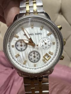 (Category: ) located in . Submitted by trendeemoodshop2022 (Listing ID 1461727883, Image 1). Description: .