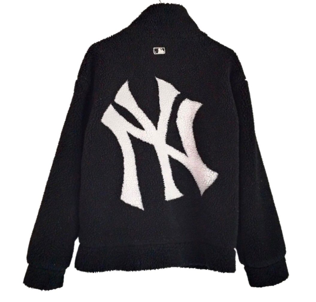 Oversized Fleece MBL jacket Winter- Autumn (Category: Coats, Jackets and Outerwear) located in Caloocan City. Submitted by modishthriftstore (Listing ID 1461682313, Image 1). Description: YES Available OVERSIZED Style MAKAPAL, Winter -Autumn Jacket Will fit S-L Men M-XL women Shoulder 23 Chest width:25 inches bottom width 23 inches L: 27 loc: Rainbow Village 5 North Caloocan.