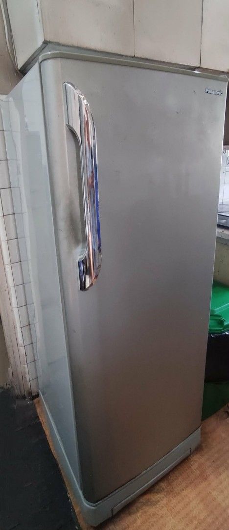 Panasonic NR-A859D Refrigerator (Category: Refrigerators and Freezers) located in Paranaque City. Submitted by yuwwwiii (Listing ID 1461578364, Image 2). Description: - Panasonic Refrigerator NR-A859D - Color: Silver - Storage Capacity: 7.7 cu ft (219 Liters) - Voltage: 230V, 60Hz - Power Consumption: 95W - Refrigerant: HFC-134a - Made in the Philippines pickup only. decluttering .