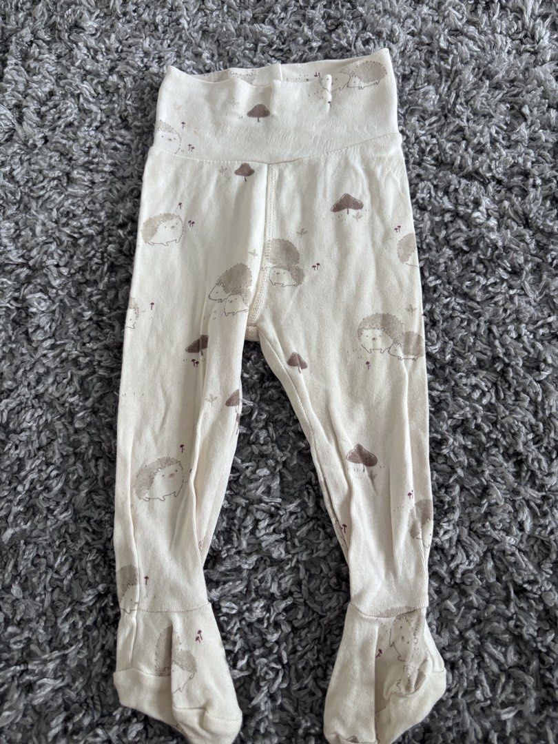 pants stocking (Category: Babies & Kids Fashion) located in Tanjung Bungah. Submitted by __prelovedclothes__ (Listing ID 1461619152, Image 1). Description: 3/6m Seluar shj. tapi seluar berstoking.. masih baru tak pernah pakai but without tag kain sejuk lembut dan original hnm HI ! Sy jual baju preloved dengan condition like new which is sekali atau 2 kali pakai shj. size sy akan sertakan saiz siap2 di setiap baju ya...