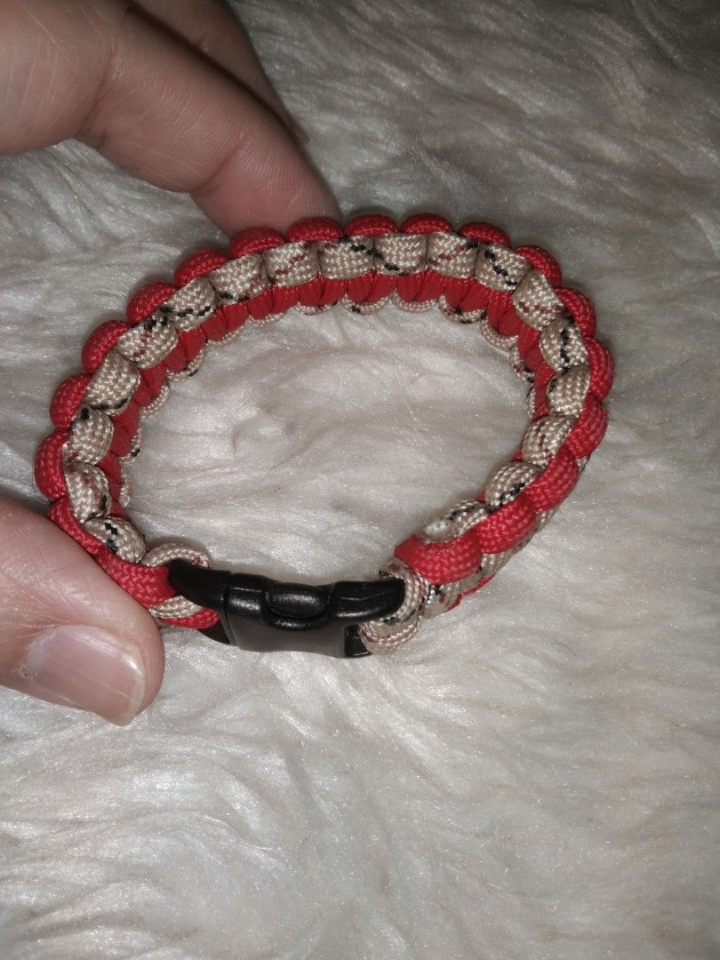 Parachord bracelet red and beige (Category: Bracelets) located in Quezon City. Submitted by eidorableshop (Listing ID 1461583889, Image 1). Description: .