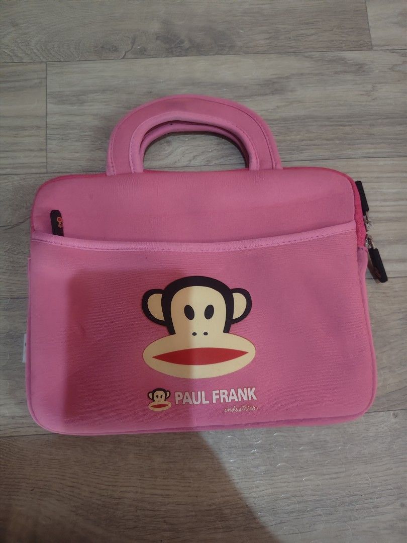 Paul Frank tablet/ipad sleeve (Category: Cases & Sleeves) located in Alburquerque. Submitted by dzm.ancn0 (Listing ID 1461653806, Image 1). Description: 10" in good condition w/ signs of used.